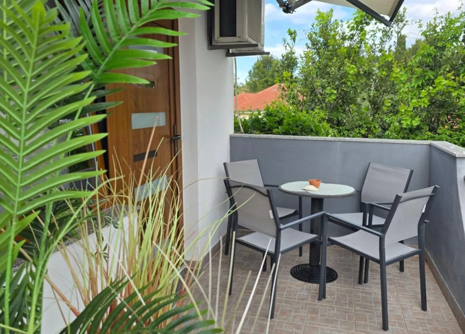 Apartments Lola Biograd Na Moru