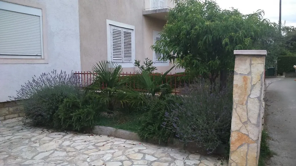Apartments Lola Biograd Na Moru 0*,