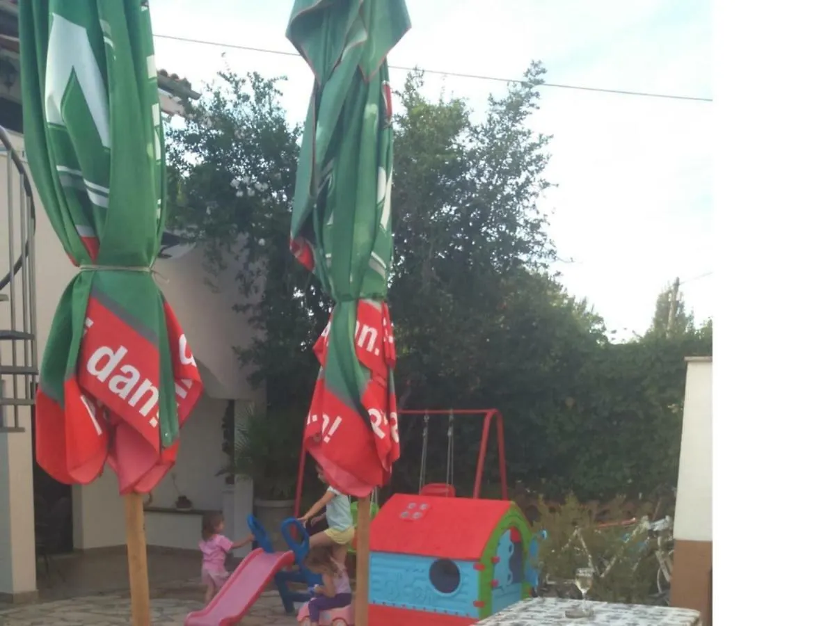 Apartments Lola Biograd Na Moru 0*,
